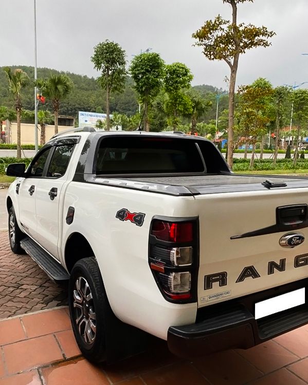 Ford Ranger   Wildtrak 2.0L 4x4 AT  2018 - Cần bán xe Ford Ranger Wildtrak 2.0L 4x4 AT năm sản xuất 2018, màu trắng, nhập khẩu nguyên chiếc