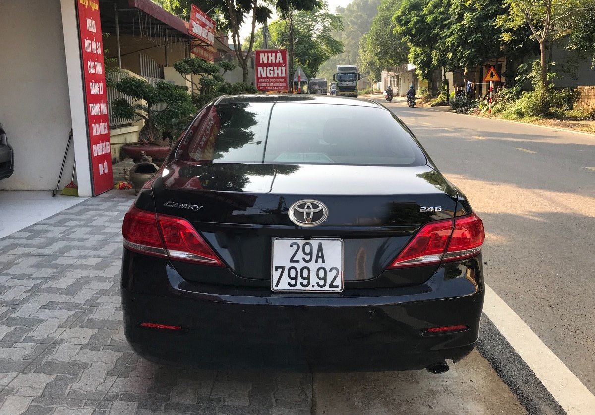 Toyota Camry   2010 - Bán xe Toyota Camry đời 2010, màu đen