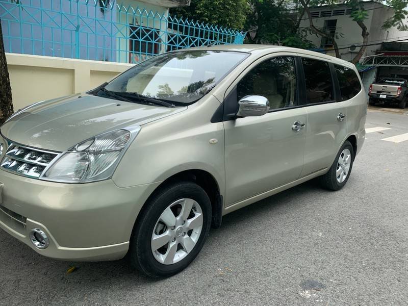 Nissan Livina 2011 - Xe Nissan Livina 2011 còn mới, xe còn mới, giá ưu đãi