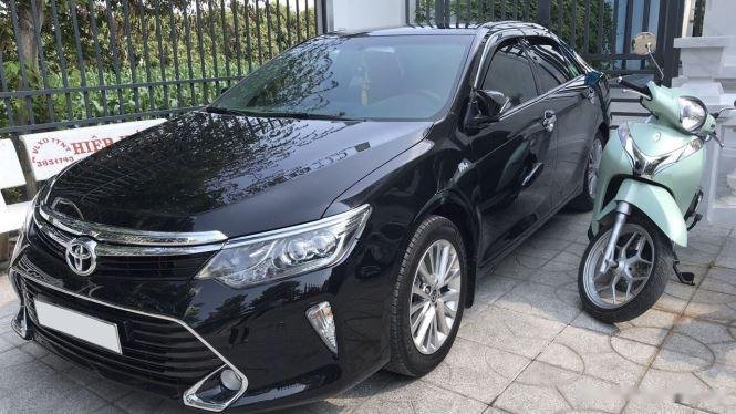 Toyota Camry 2.5G 2019 - Cần bán lại xe Toyota Camry 2.5G 2019, màu đen còn mới, giá 999tr