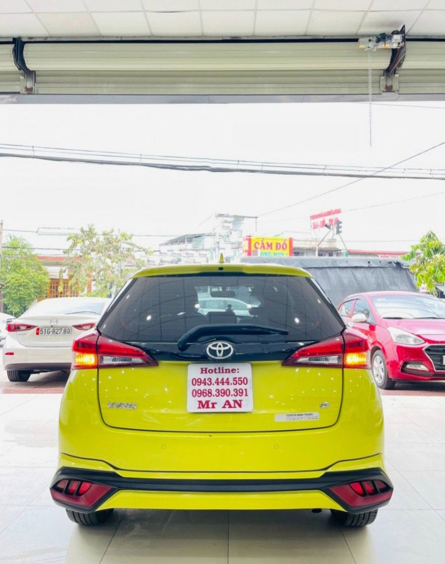 Toyota Yaris   1.5G  2018 - Cần bán Toyota Yaris 1.5G đời 2018, màu vàng, nhập khẩu còn mới