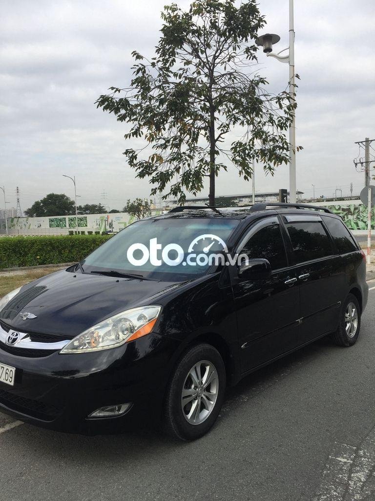 Toyota Sienna   2007 - Cần bán gấp Toyota Sienna năm sản xuất 2007, màu đen, nhập khẩu còn mới giá cạnh tranh