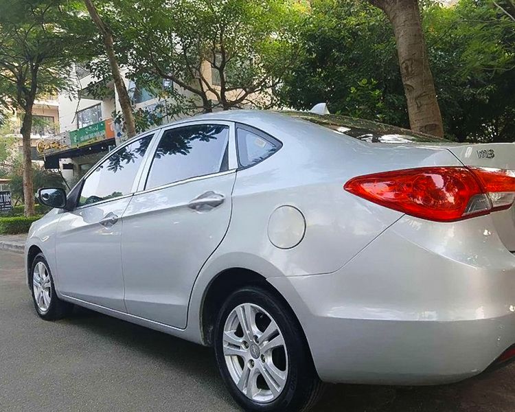 Haima   1.5 AT   2015 - Cần bán Haima M3 1.5 AT đời 2015, màu bạc, xe nhập 