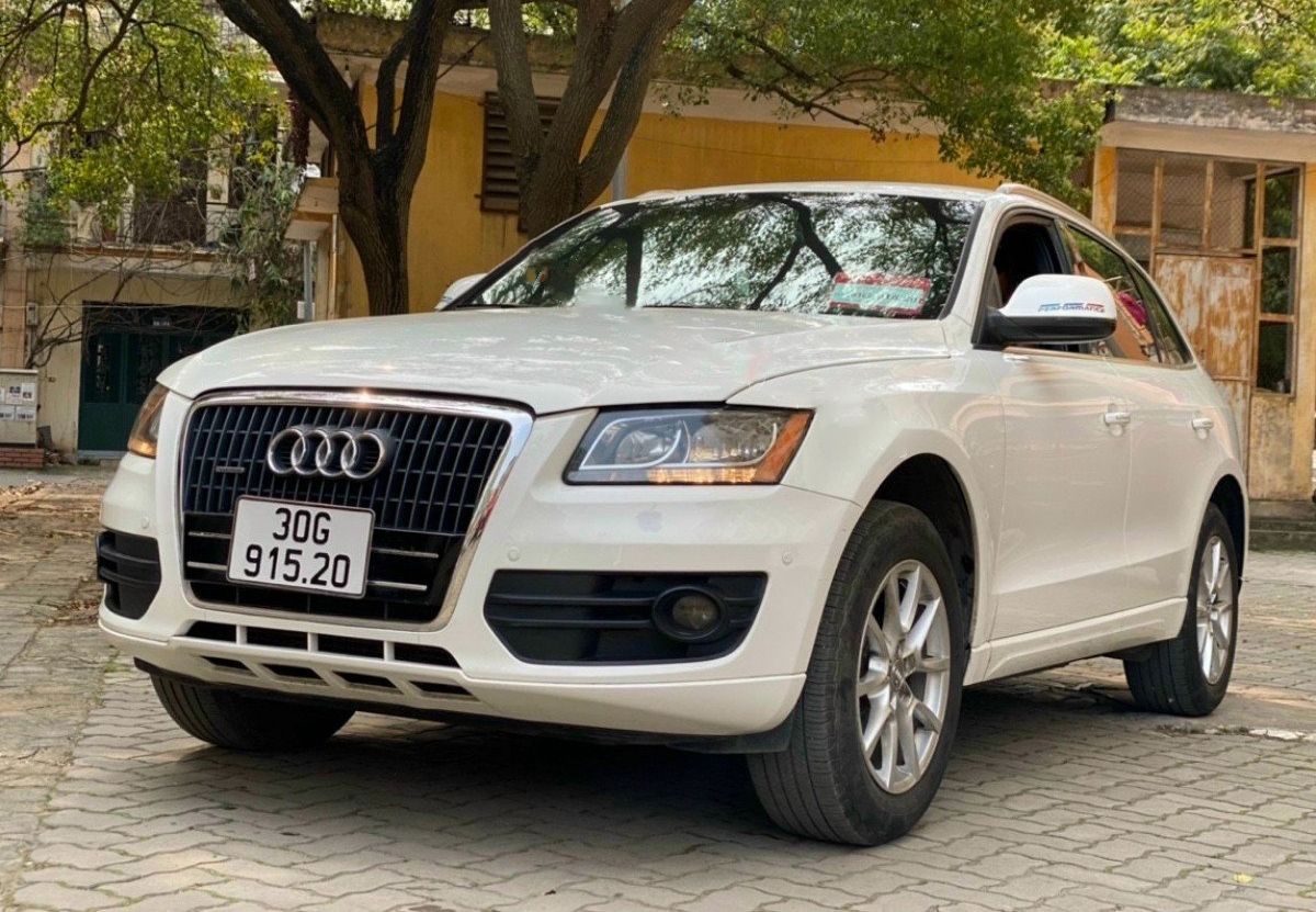 Audi Q5 2011 - Bán Audi Q5 đời 2011, màu trắng, nhập khẩu nguyên chiếc còn mới