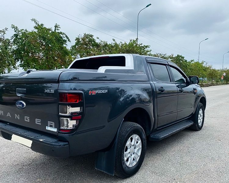 Ford Ranger   XLS  2018 - Cần bán Ford Ranger XLS sản xuất 2018, màu xanh lam, nhập khẩu nguyên chiếc còn mới