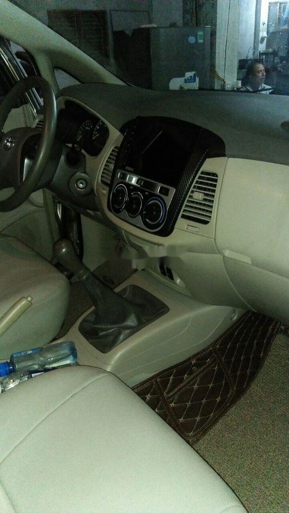 Toyota Innova 2014 - Cần bán xe Toyota Innova năm sản xuất 2014 còn mới