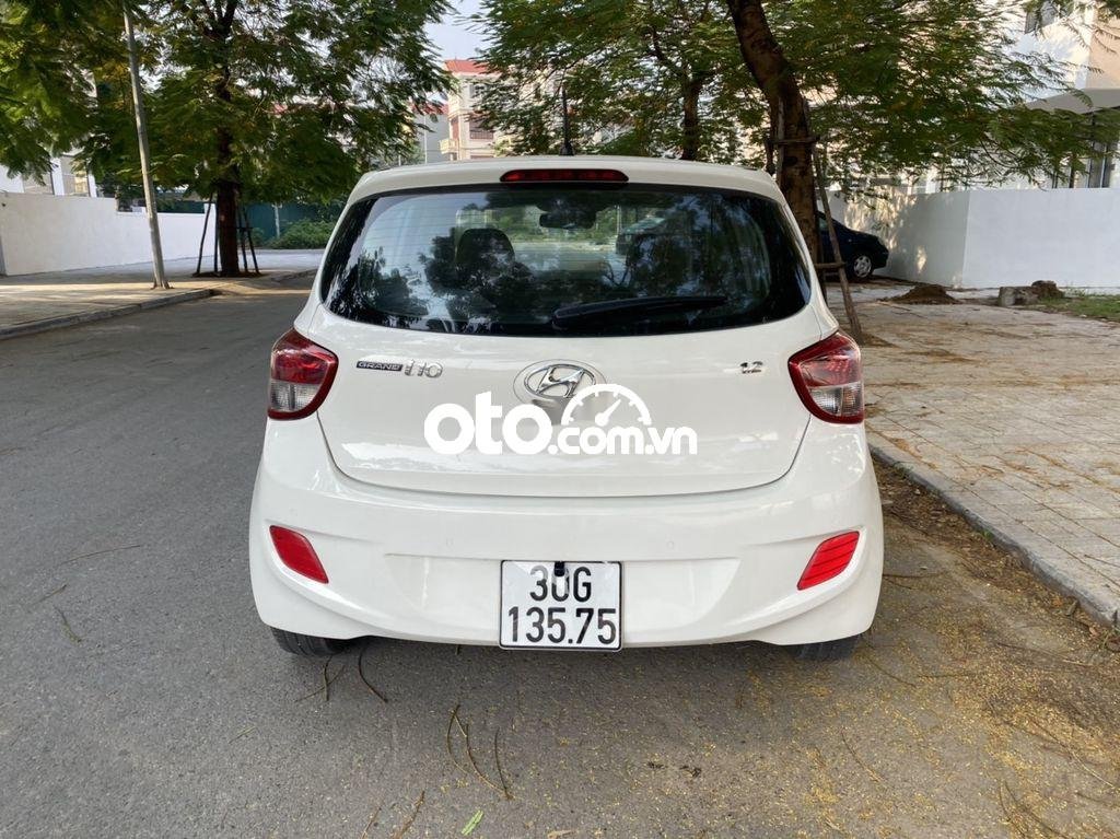 Hyundai Grand i10   2016 - Cần bán lại xe Hyundai Grand i10 2016, màu trắng còn mới