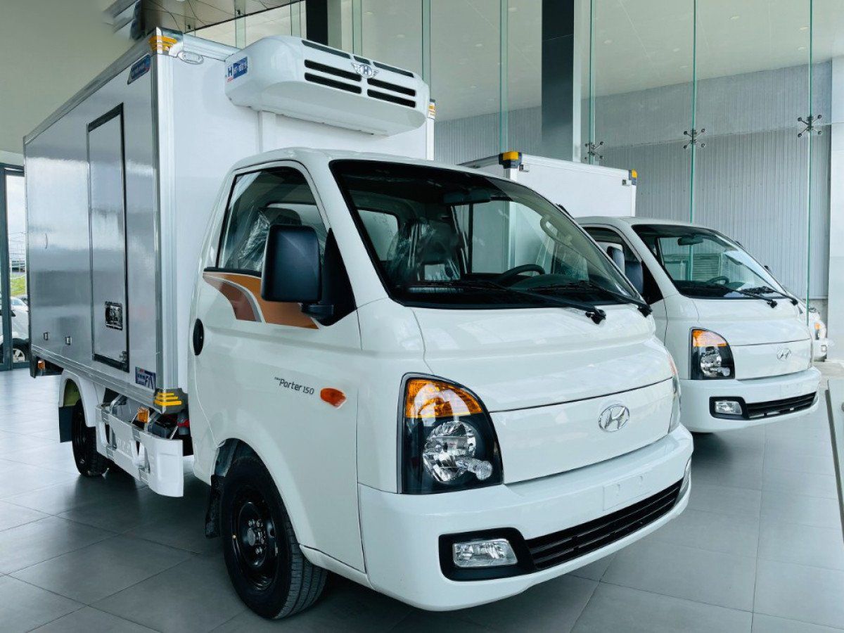 Hyundai Porter   H150   2021 - Bán ô tô Hyundai Porter H150 sản xuất 2021, màu trắng, xe nhập