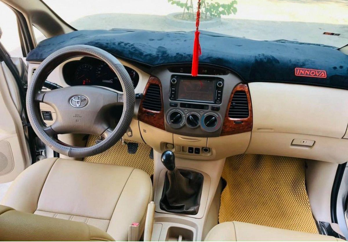 Toyota Innova 2007 - Bán Toyota Innova đời 2007, màu bạc chính chủ