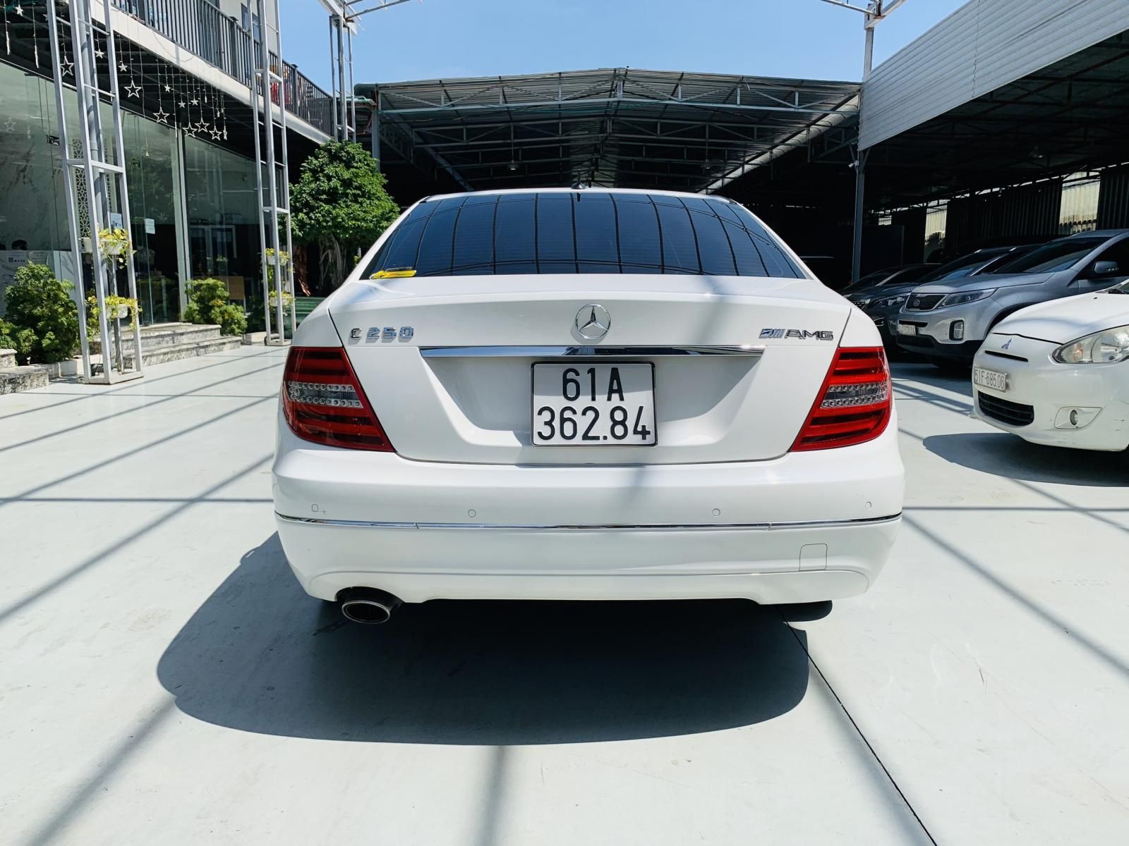 Mercedes-Benz C250 2014 - Bán xe Mercedes C250 sản xuất 2014, xe màu trắng, cực mới, bao test hãng