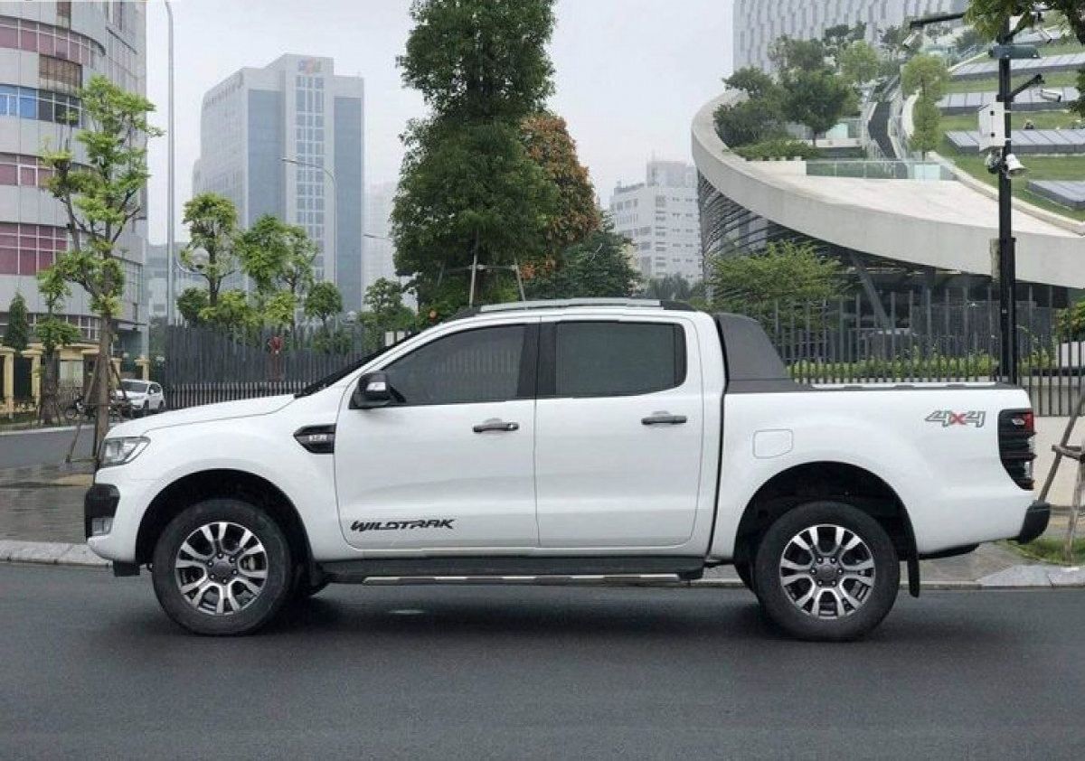 Ford Ranger    2017 - Bán ô tô Ford Ranger đời 2017, màu trắng, nhập khẩu nguyên chiếc  