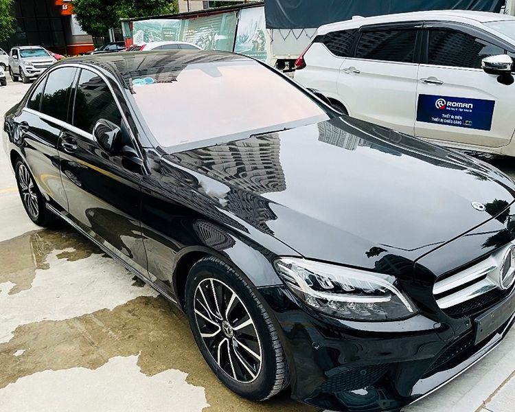 Mercedes-Benz C200   2019 - Cần bán xe Mercedes sản xuất 2019, màu đen còn mới