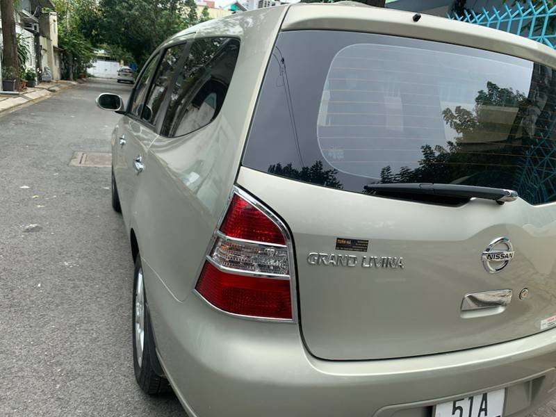 Nissan Livina 2011 - Xe Nissan Livina 2011 còn mới, xe còn mới, giá ưu đãi