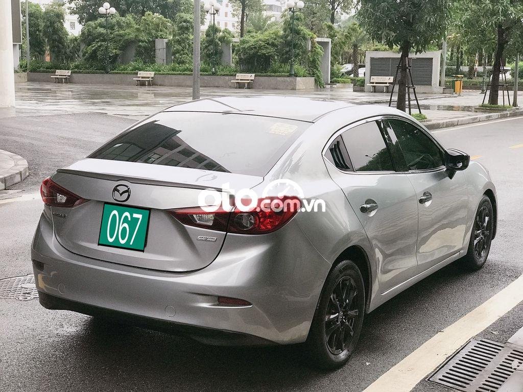 Mazda 3 2016 - Bán Mazda 3 năm sản xuất 2016, màu xám còn mới, 465 triệu