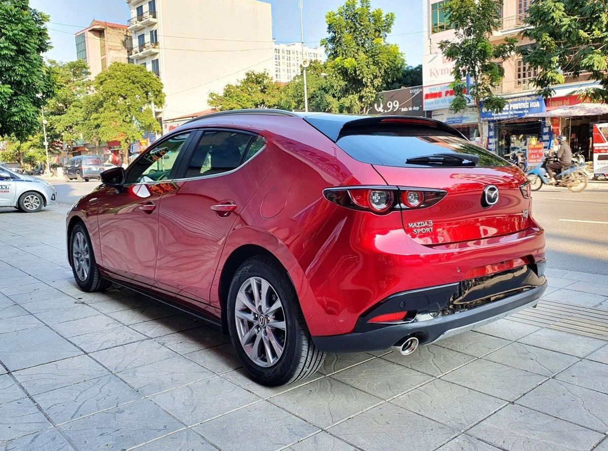 Mazda 3 1.5 Luxury 2020 - Cần bán lại xe Mazda 3 1.5 Luxury 2020, màu đỏ, giá chỉ 675 triệu