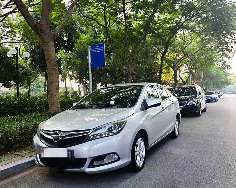 Haima   1.5 AT   2015 - Cần bán Haima M3 1.5 AT đời 2015, màu bạc, xe nhập 