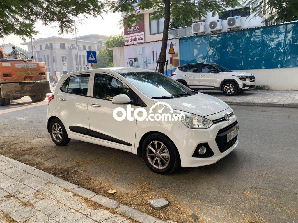 Hyundai Grand i10   2016 - Cần bán lại xe Hyundai Grand i10 2016, màu trắng còn mới