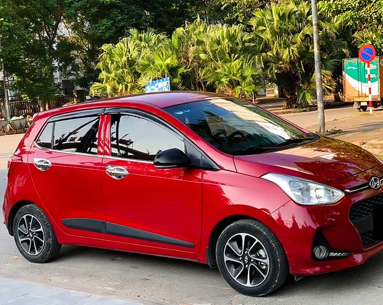 Hyundai Grand i10   2018 - Bán Hyundai Grand i10 đời 2018, màu đỏ còn mới, 352 triệu