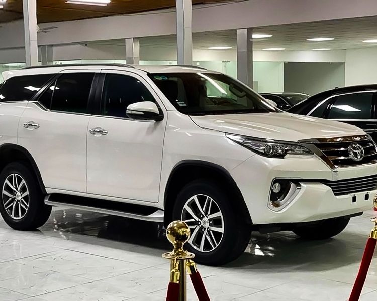 Toyota Fortuner   2.7V  2017 - Cần bán Toyota Fortuner 2.7V 2017, màu trắng