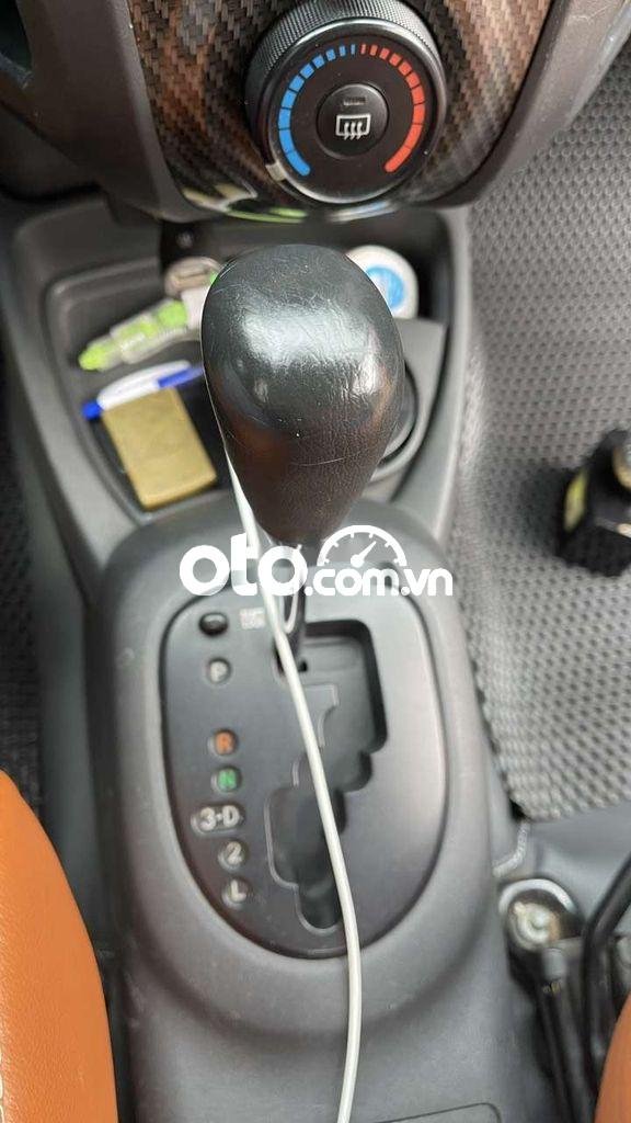 Toyota Yaris 2009 - Cần bán Toyota Yaris sản xuất năm 2009, màu trắng, nhập khẩu giá cạnh tranh