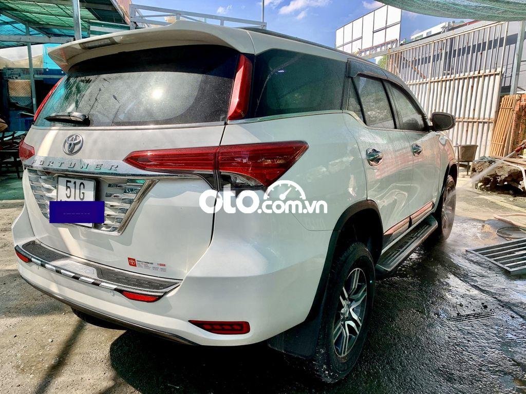 Toyota Fortuner    2017 - Xe Toyota Fortuner sản xuất 2017, màu kem (be), nhập khẩu nguyên chiếc  