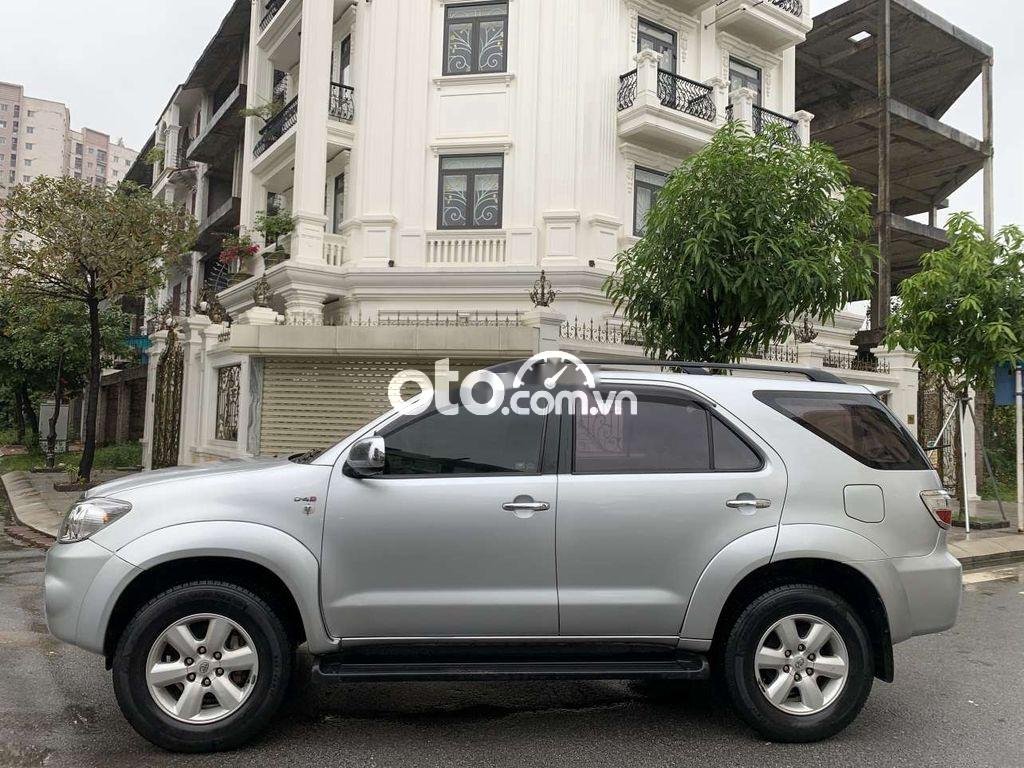 Toyota Fortuner    2009 - Bán Toyota Fortuner đời 2009, màu xám còn mới