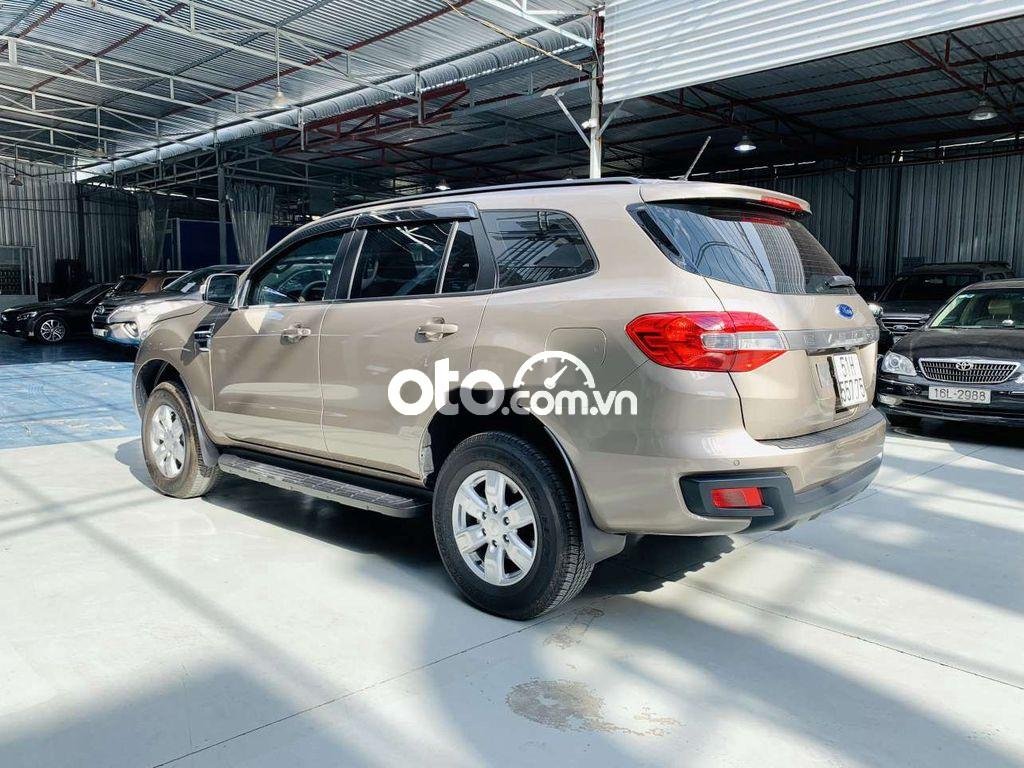 Ford Everest 2019 - Cần bán lại xe Ford Everest năm 2019, màu xám, xe nhập còn mới