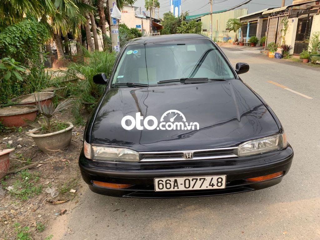 Honda Accord 1998 - Bán ô tô Honda Accord sản xuất năm 1998, màu đen