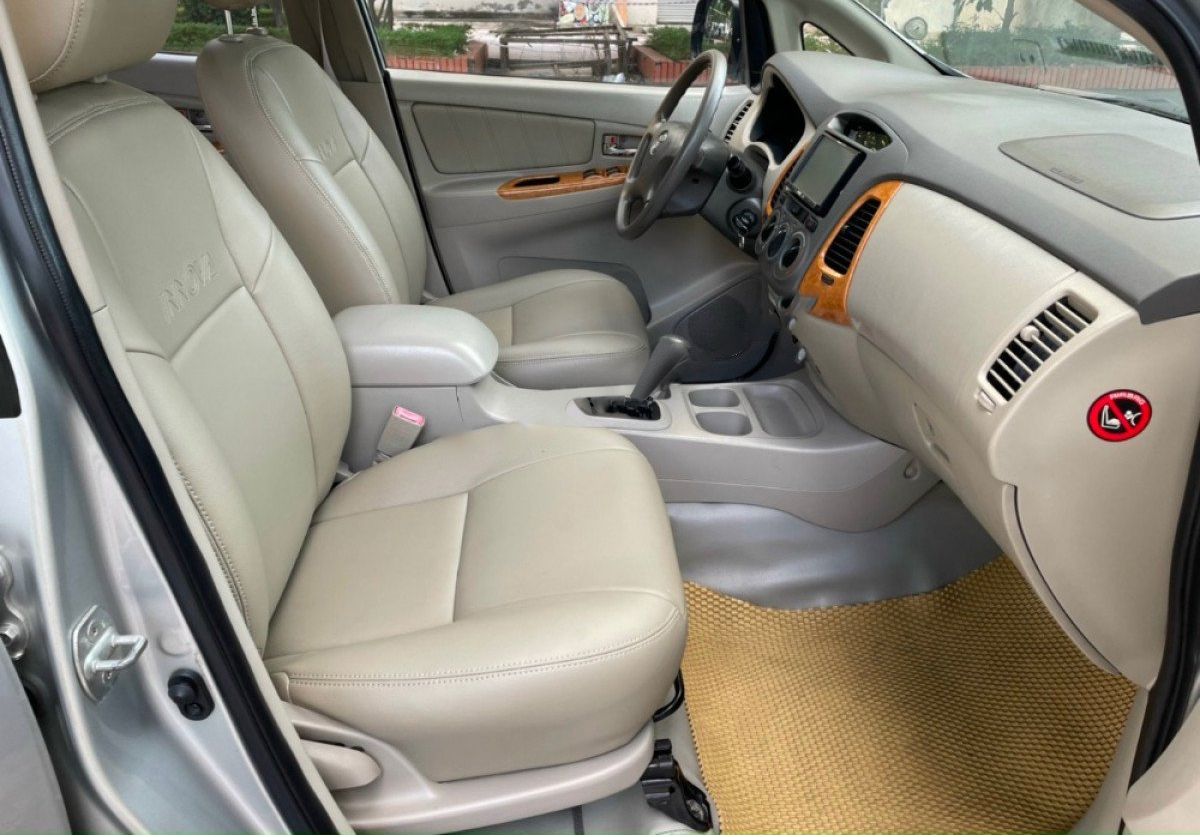 Toyota Innova   2.0 V  2009 - Bán Toyota Innova 2.0 V đời 2009, màu bạc