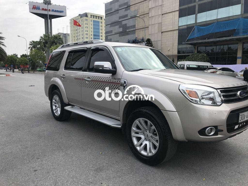 Ford Everest   MT  2014 - Cần bán gấp Ford Everest MT đời 2014, 458 triệu