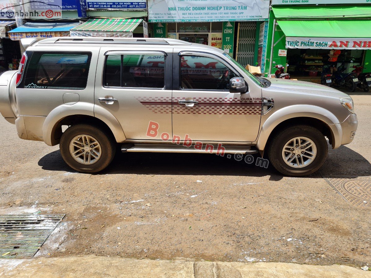 Ford Everest   MT 2009 - Bán xe Ford Everest MT đời 2009 xe gia đình