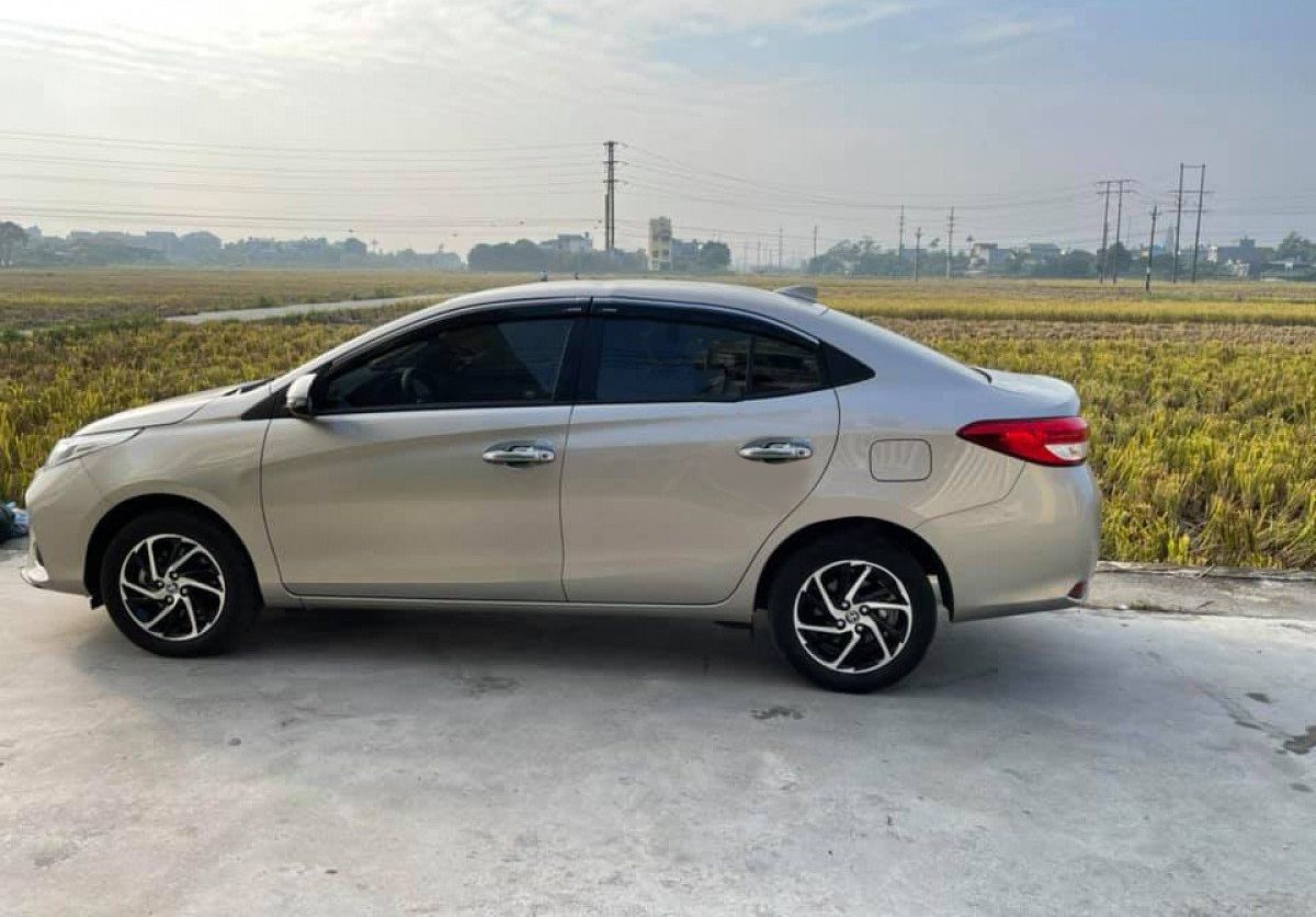 Toyota Vios 2021 - Bán ô tô Toyota Vios năm 2021 xe gia đình