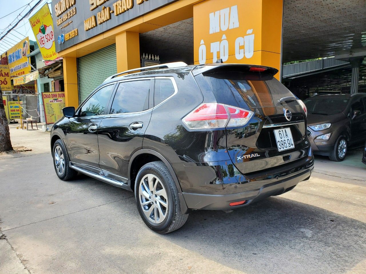 Nissan X trail 2017 - Cần bán gấp Nissan X trail 2.0 SL năm 2017, giá cạnh tranh