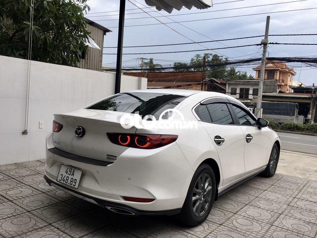 Mazda 3 2020 - Cần bán gấp Mazda 3 sản xuất 2020, màu trắng  
