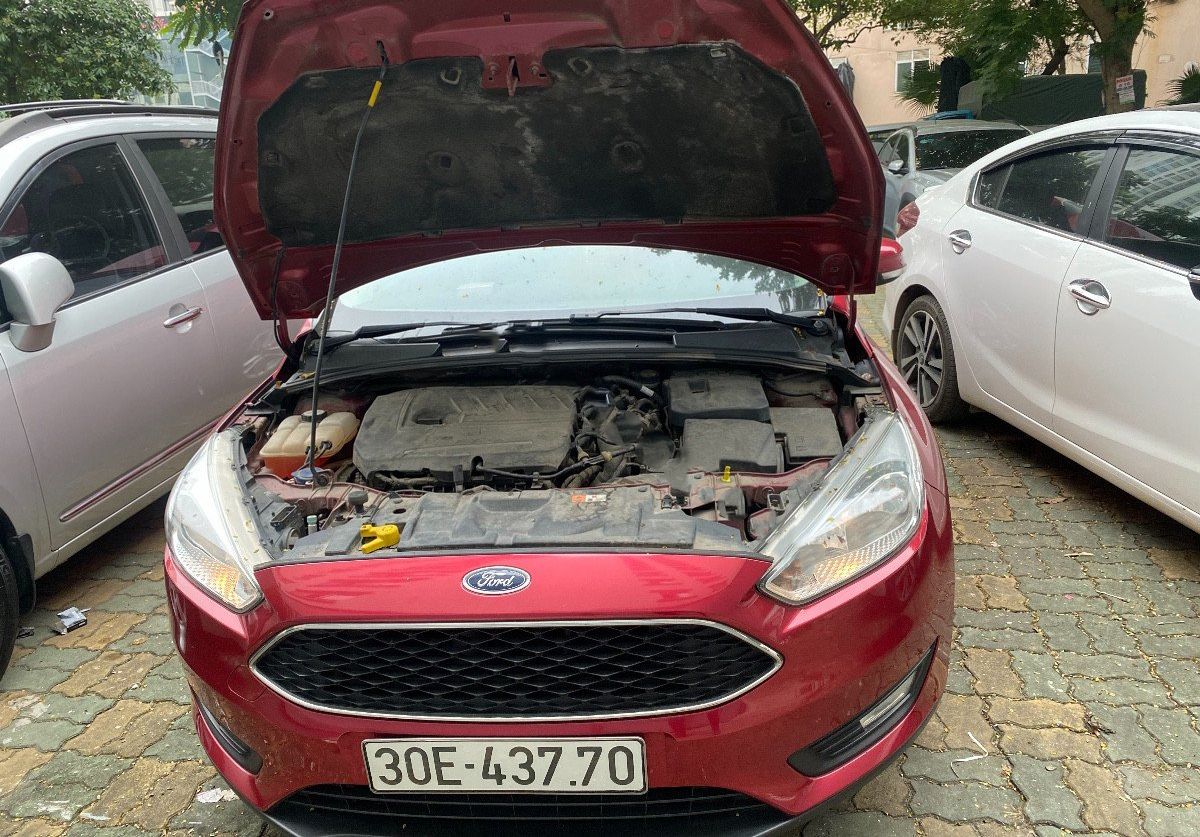 Ford Focus   1.5  2017 - Cần bán lại xe Ford Focus 1.5 năm 2017, màu đỏ còn mới 