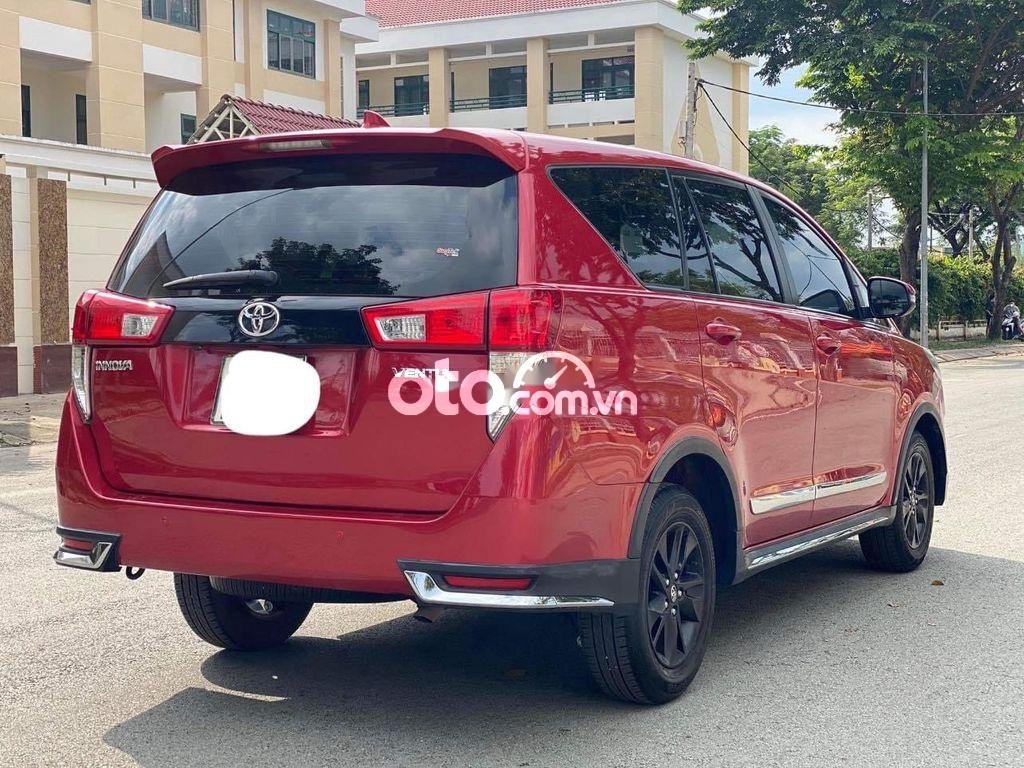 Toyota Innova Ventuner 2.0 AT  2019 - Bán Toyota Innova Ventuner 2.0 AT đời 2019, màu đỏ ít sử dụng, 652tr