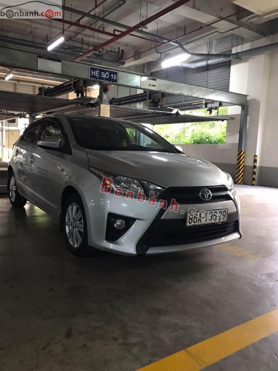 Toyota Yaris   1.3E  2015 - Bán xe Toyota Yaris 1.3E 2015, màu bạc, xe nhập xe gia đình