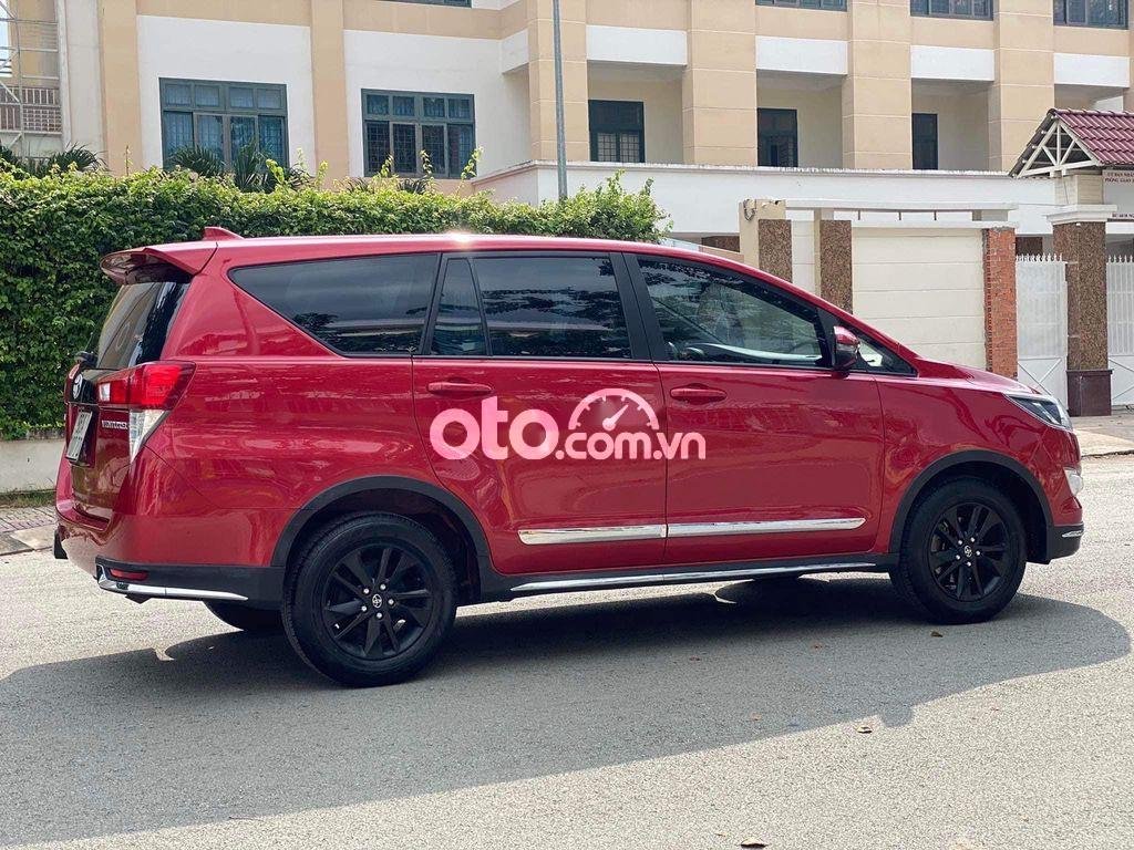 Toyota Innova Ventuner 2.0 AT  2019 - Bán Toyota Innova Ventuner 2.0 AT đời 2019, màu đỏ ít sử dụng, 652tr