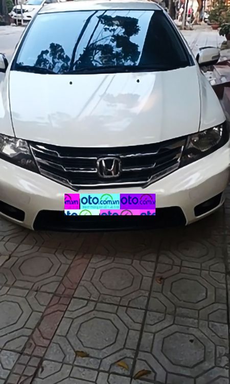 Honda City    2014 - Bán Honda City sản xuất 2014, màu trắng còn mới, 395 triệu