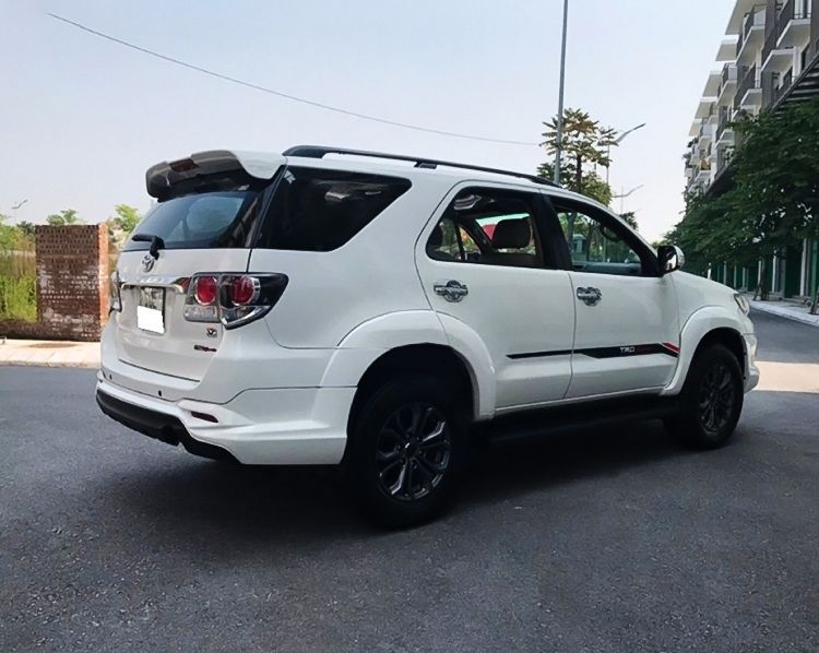 Toyota Fortuner   TRD Sportivo 4x2 AT   2016 - Bán Toyota Fortuner TRD Sportivo 4x2 AT sản xuất 2016, màu trắng  