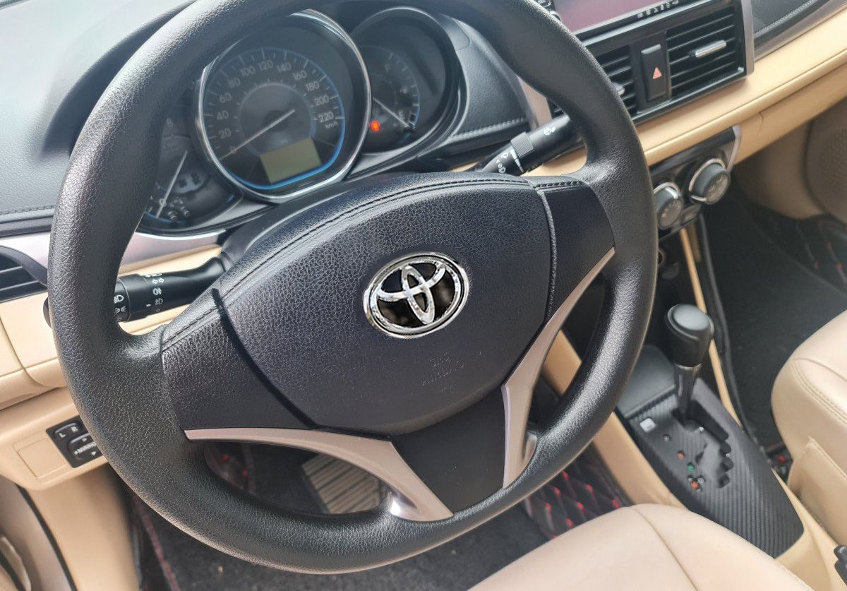 Toyota Vios   1.5E (AT)  2017 - Bán Toyota Vios 1.5E (AT) năm 2017 còn mới, giá tốt