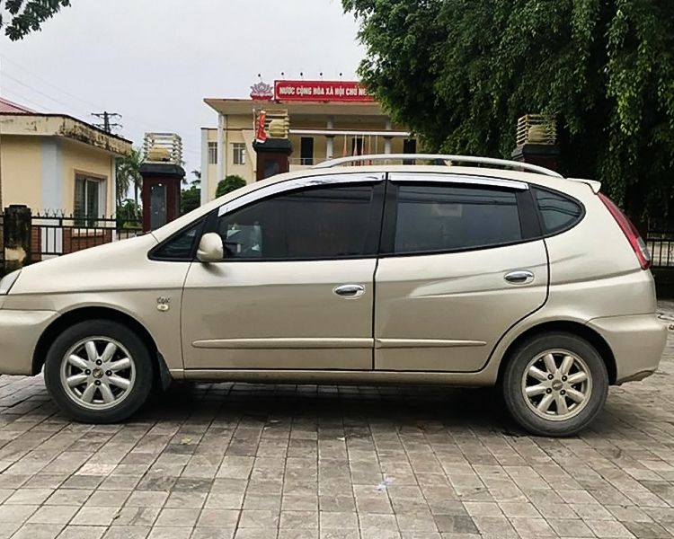 Chevrolet Vivant 2008 - Xe Chevrolet Vivant sản xuất năm 2008, màu vàng còn mới