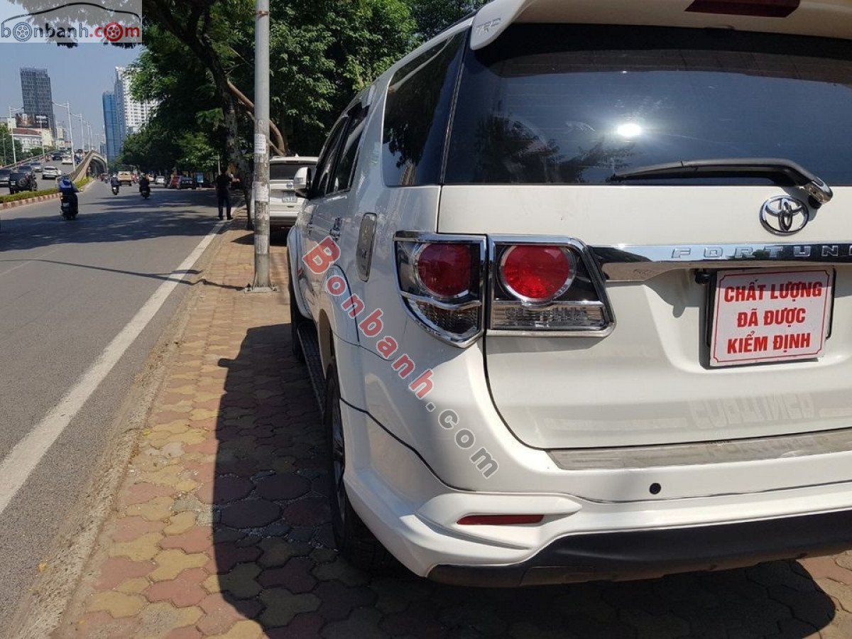 Toyota Fortuner   TRD Sportivo 4x2 AT  2016 - Bán Toyota Fortuner TRD Sportivo 4x2 AT năm sản xuất 2016, màu trắng, giá tốt