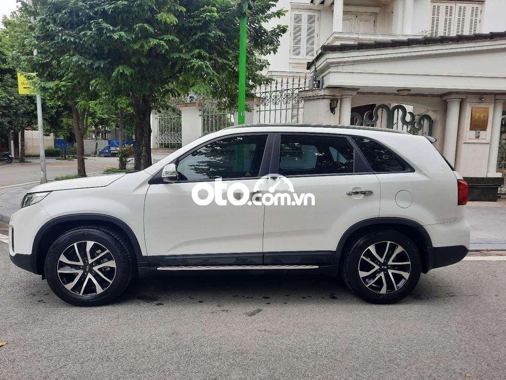 Kia Sorento 2019 - Cần bán Kia Sorento đời 2019, màu trắng còn mới, giá chỉ 860 triệu