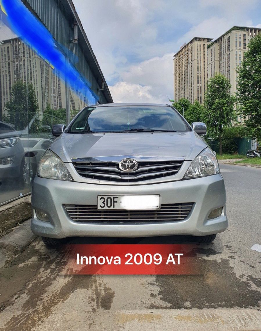 Toyota Innova 2009 - Cần bán gấp Toyota Innova 2009, màu bạc, giá tốt