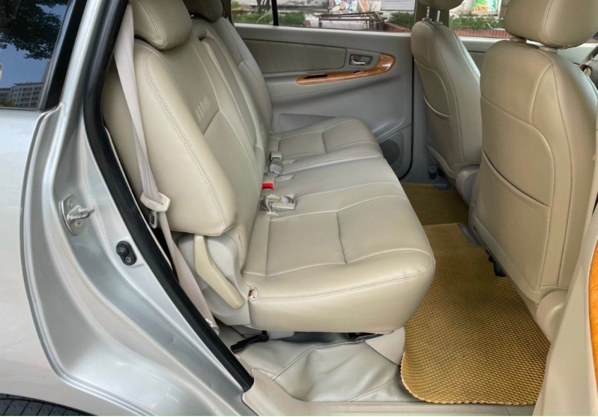 Toyota Innova   2.0 V  2009 - Bán Toyota Innova 2.0 V đời 2009, màu bạc