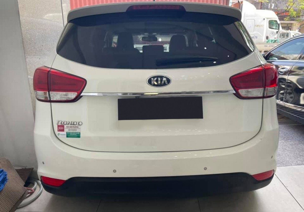 Kia Rondo   GATH  2015 - Bán Kia Rondo GATH sản xuất năm 2015, màu trắng giá cạnh tranh