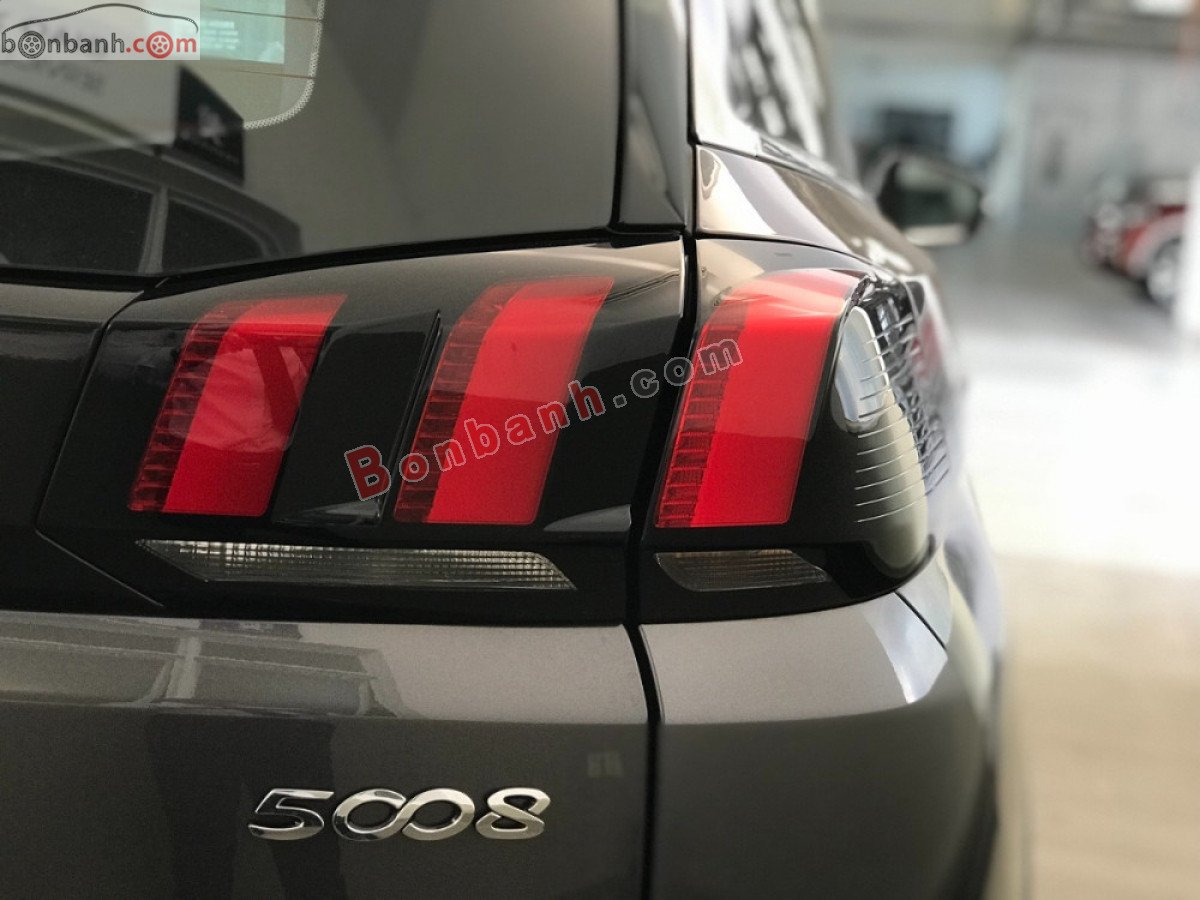 Peugeot 5008  1.6 AT  2021 - Cần bán Peugeot 5008 1.6 AT đời 2021, màu xám
