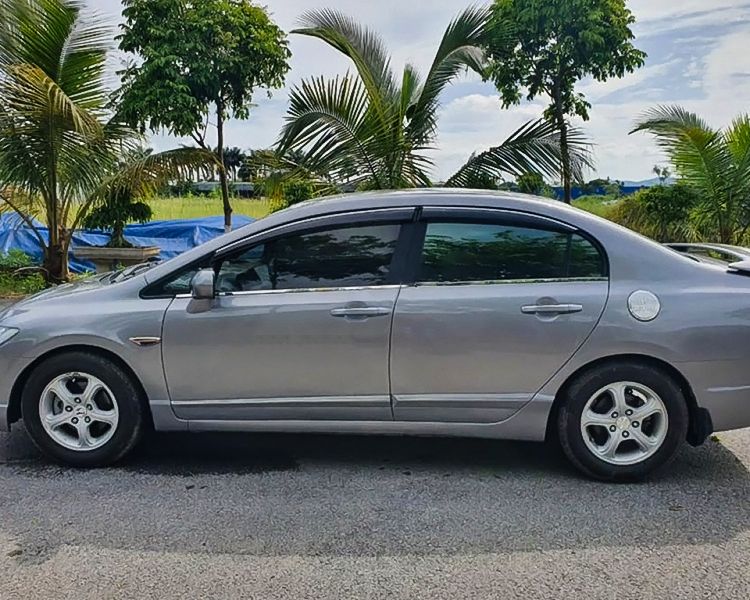 Honda Civic   1.8 AT   2008 - Bán xe Honda Civic 1.8 AT 2008, màu xám còn mới, giá chỉ 274 triệu