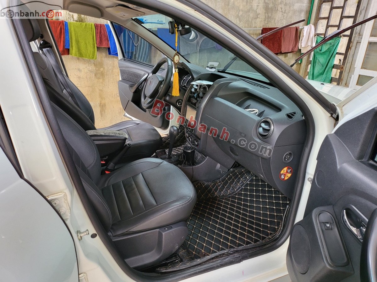 Renault Duster   2.0 AT  2016 - Bán ô tô Renault Duster 2.0 AT đời 2016, màu trắng, xe nhập